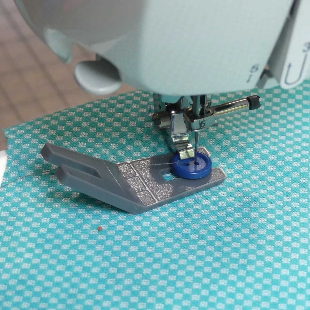 Bulky Seam Jumper - Get Consistent Stitches When Sewing Over Seams & Bumps