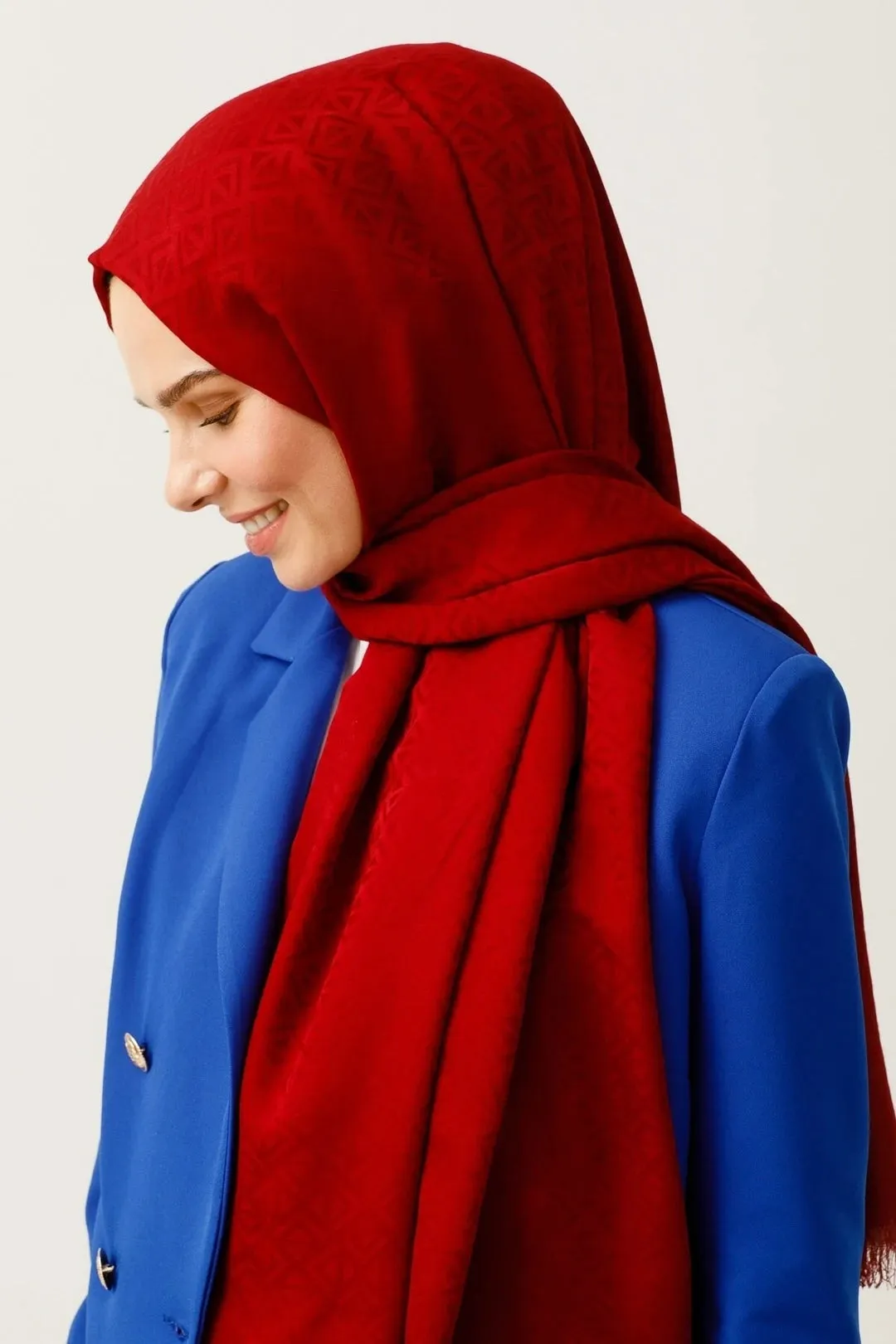 Burgundy Triangle Pattern Cotton Jacquard Hijab