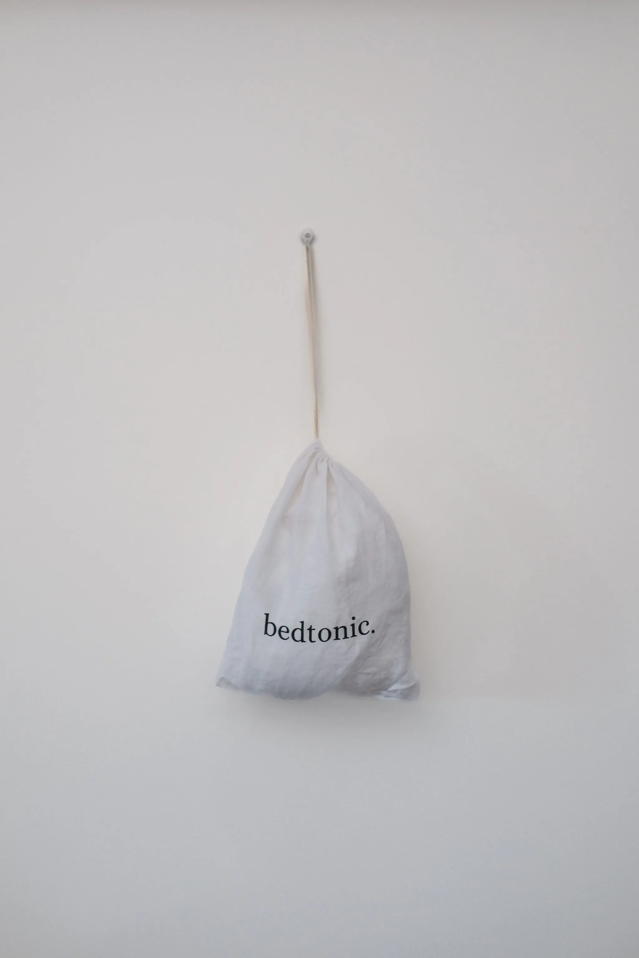 HAND-FRAYED EUROPEAN LINEN PILLOWCASE PAIR - WINTER WHITE