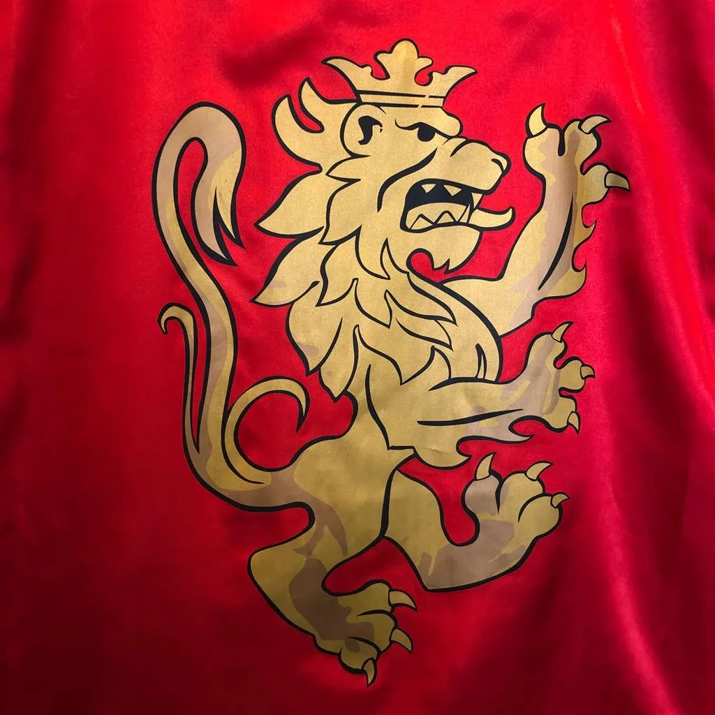 Knight Cape · Red 