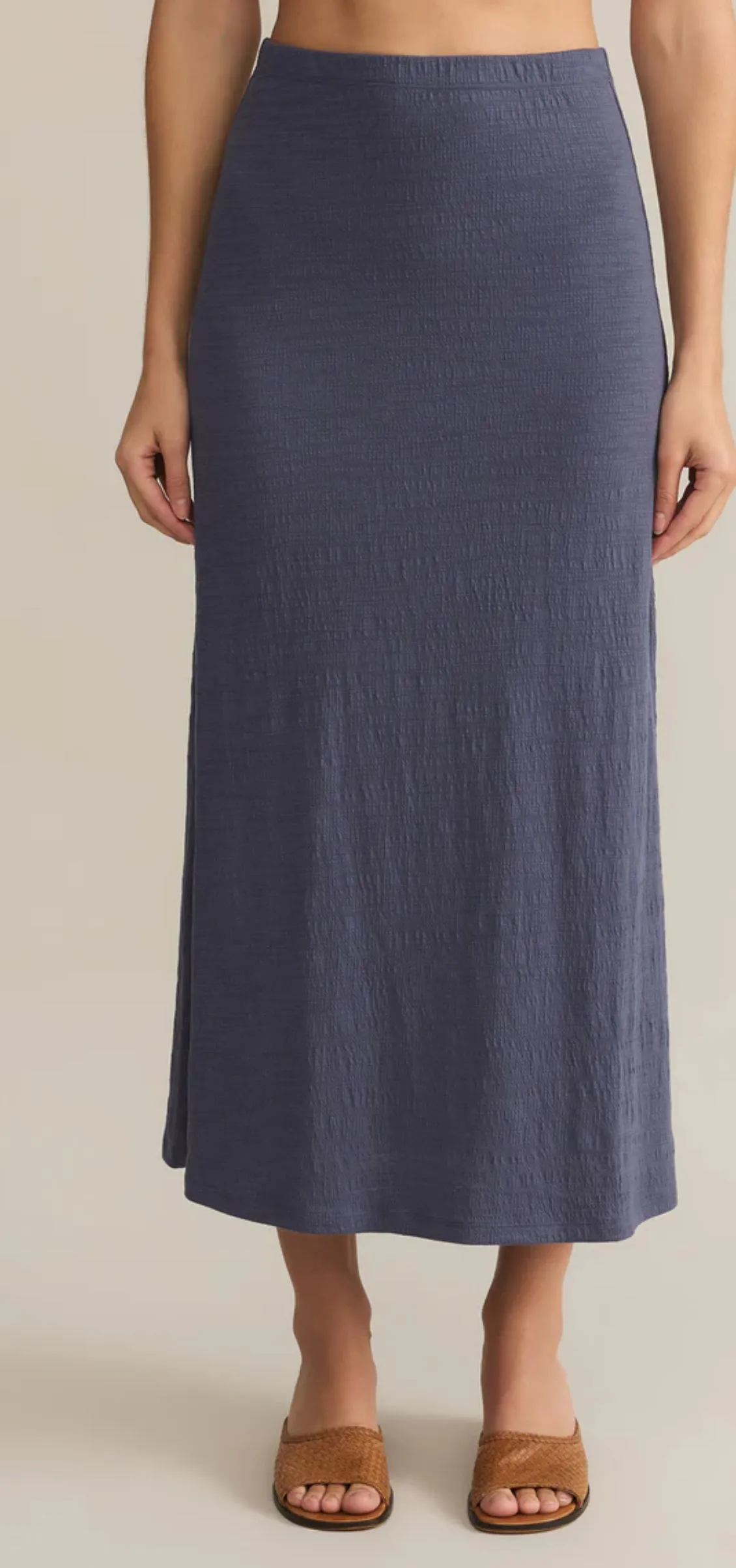 ZK251338 Delavine Textured Midi Skirt